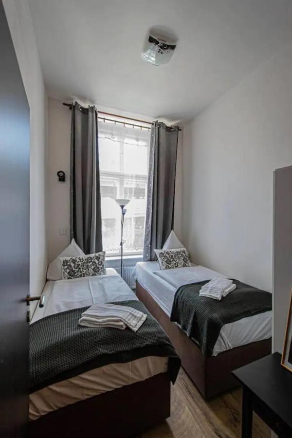 Cozy Homestay At Prague Main Station エクステリア 写真