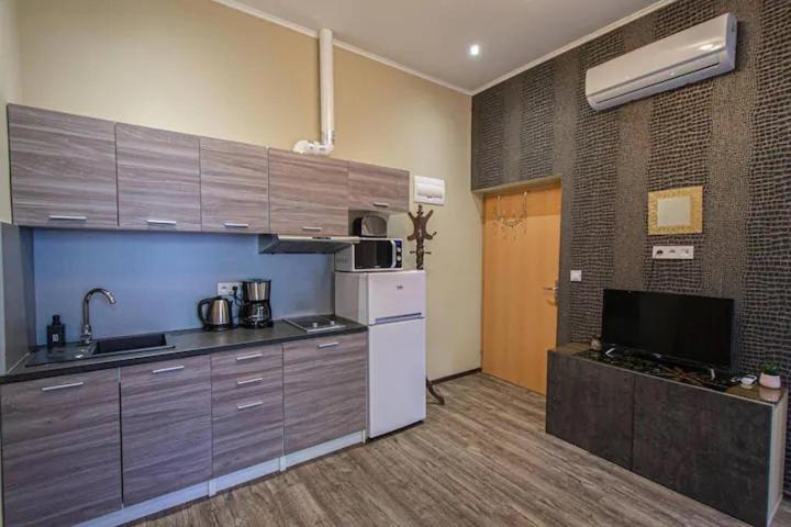 Cozy Homestay At Prague Main Station エクステリア 写真