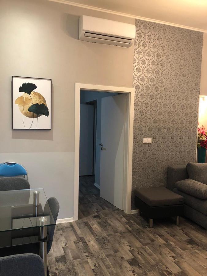 Cozy Homestay At Prague Main Station エクステリア 写真