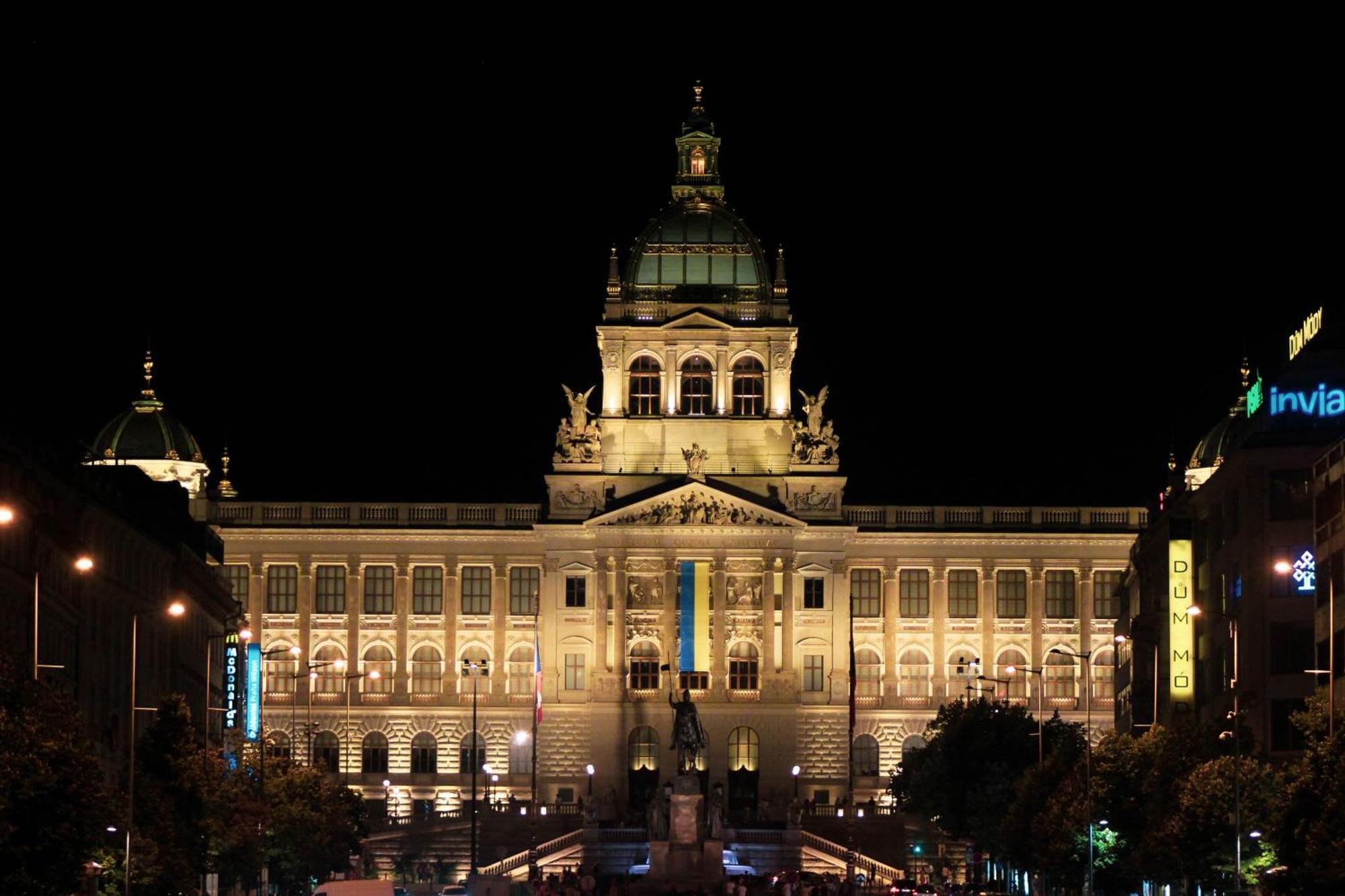 Cozy Homestay At Prague Main Station エクステリア 写真