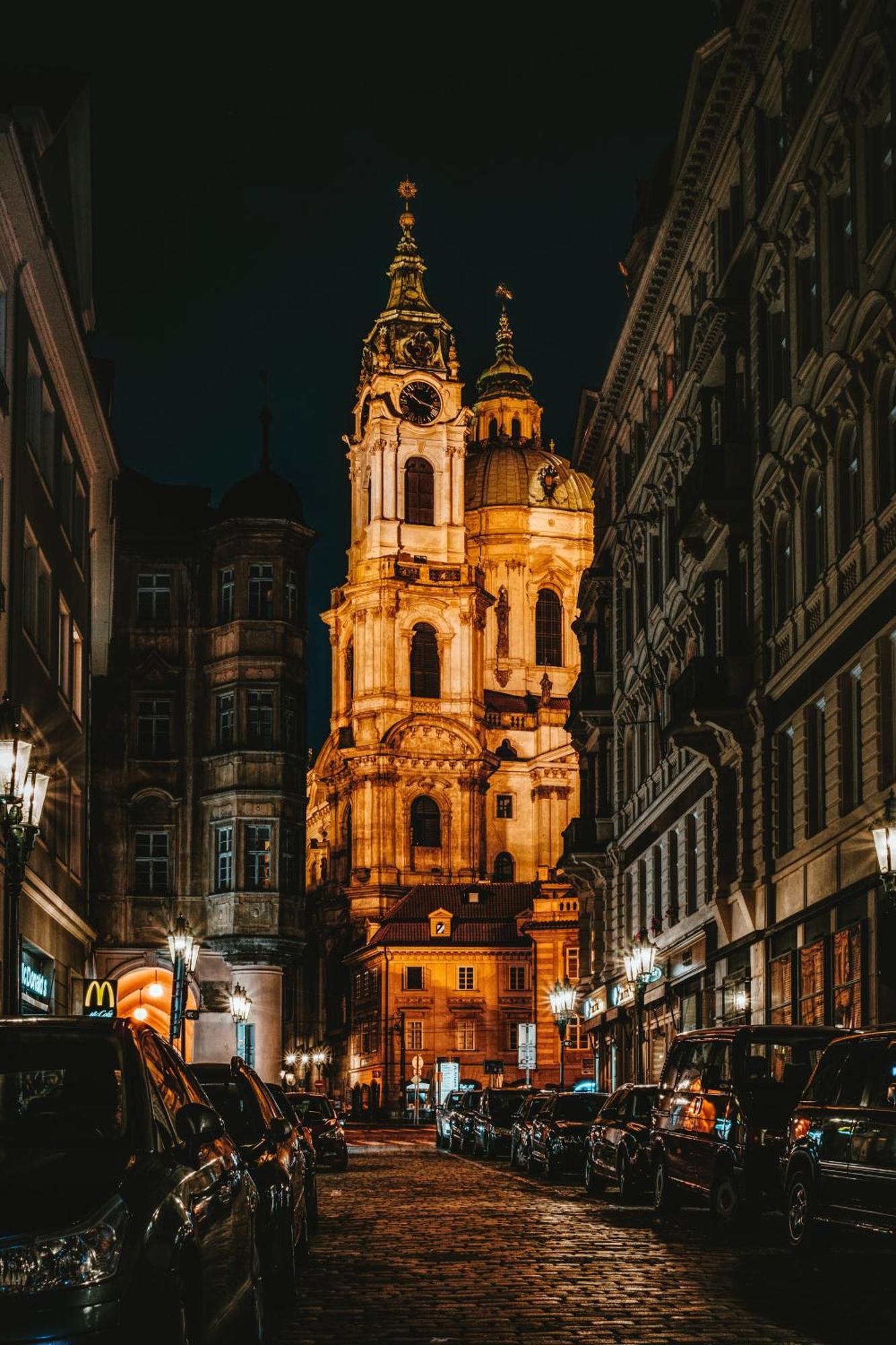 Cozy Homestay At Prague Main Station エクステリア 写真