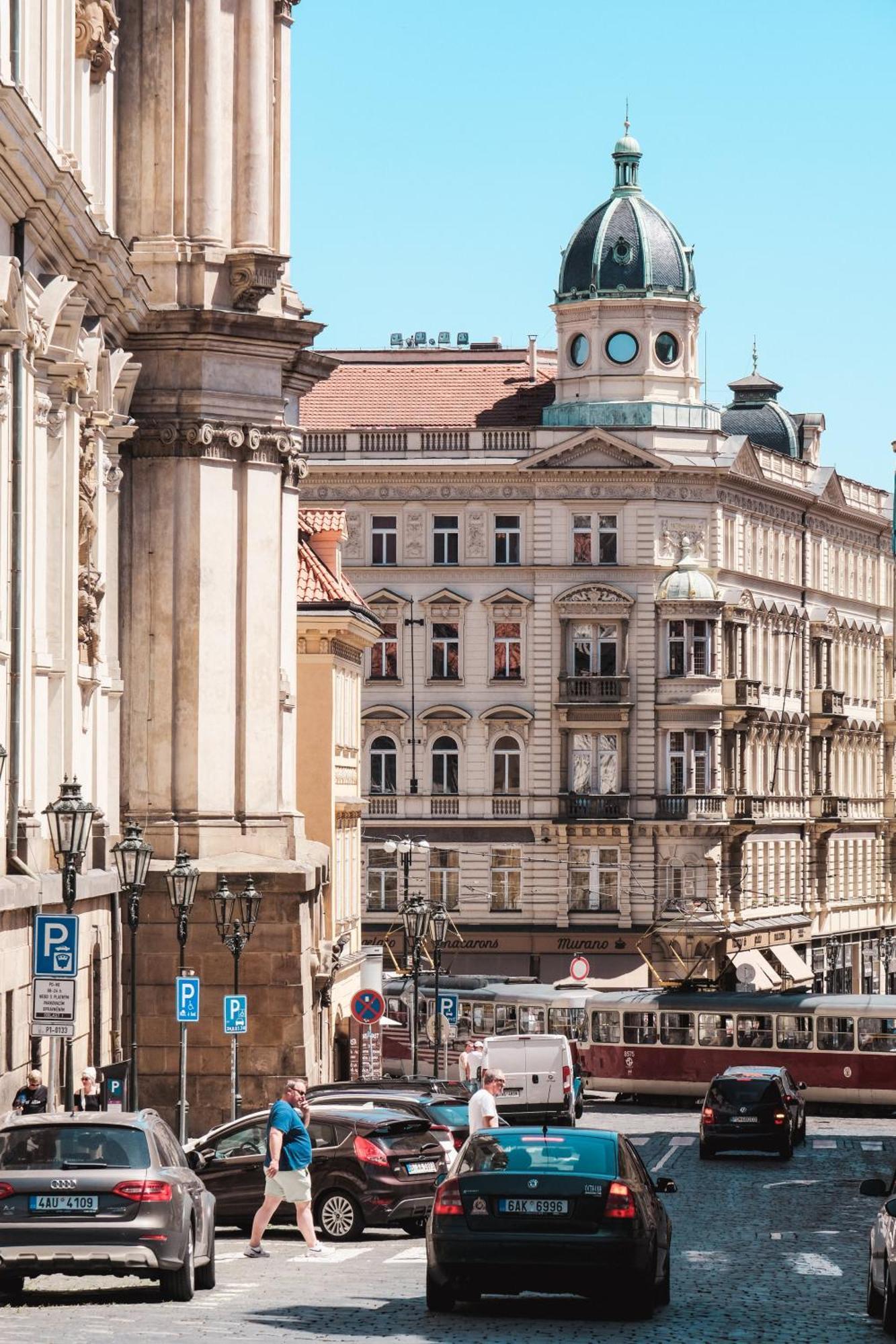 Cozy Homestay At Prague Main Station エクステリア 写真